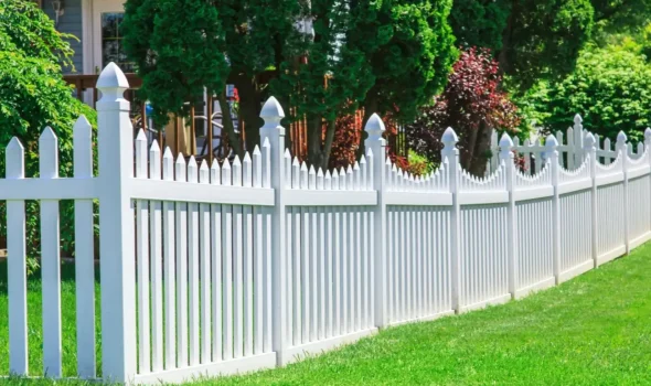 Custom Timber Fencing Alternative By Fence Builders Palmerston North Modern white privacy paneling as a sleek Timber Fencing alternative installed by Fence Builders Palmerston North.